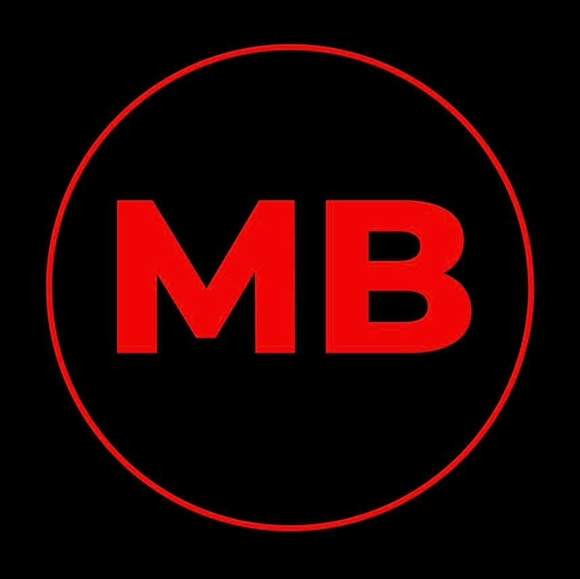 Meet your Posher, Donna - Picture 1 of 2